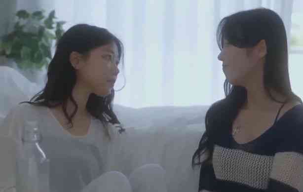 《红色耳语》免费高清无广告在线播放|短片,同性·韩国·2024