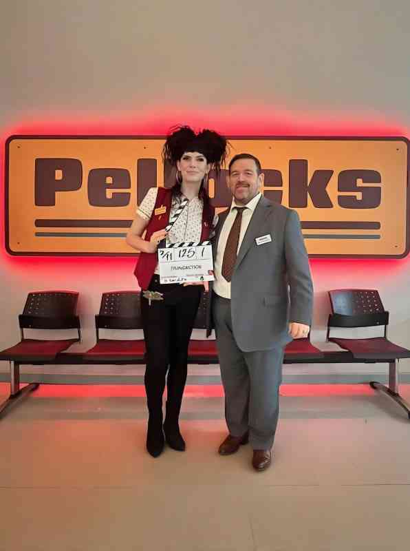 《交易》免费高清无广告在线播放|喜剧·英国·2025