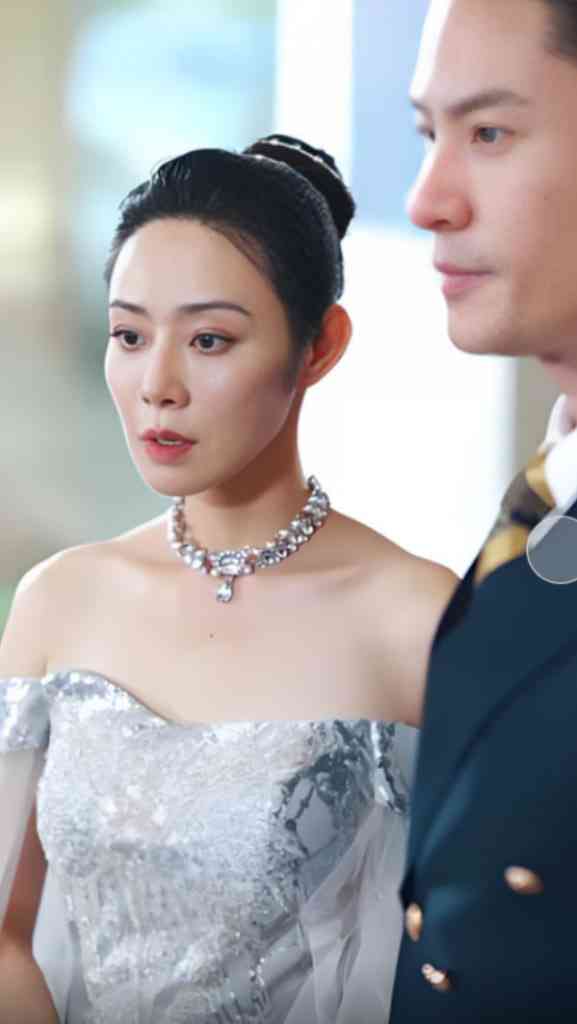 《人到中年离婚吧顾总》全集免费高清短剧无广告在线播放|短剧·中国大陆·2025