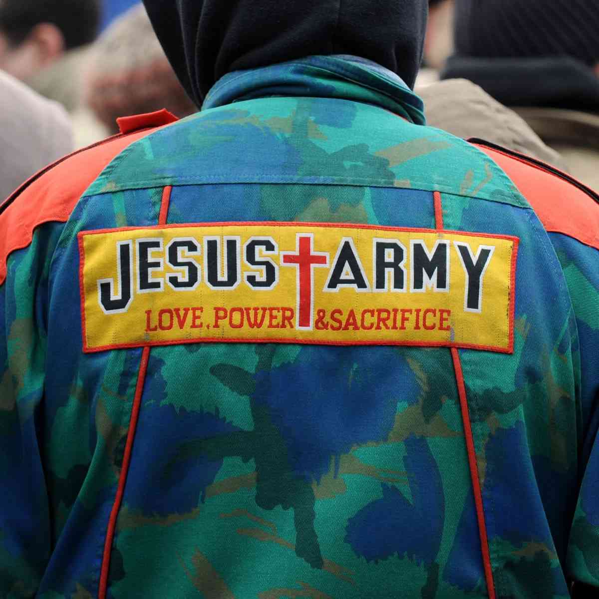 《耶稣军邪教内部》最新免费高清电影无广告在线播放|纪录片·英国·2025